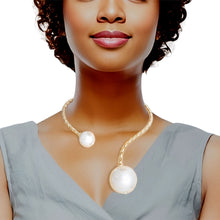 Load image into Gallery viewer, Cream Pearl Greek Hinge Choker
