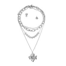 Load image into Gallery viewer, Silver Layered Chain Flower Necklace
