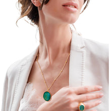 Load image into Gallery viewer, Green Oval Pendant Gold Necklace
