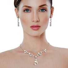 Load image into Gallery viewer, Silver Pearl Flower Bridal Set
