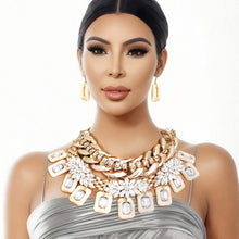 Load image into Gallery viewer, Gilded Gold Chain Marble Ensemble
