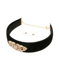 Load image into Gallery viewer, Velvet Stoned Choker
