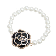 Load image into Gallery viewer, Black Flower Pearl Bracelet
